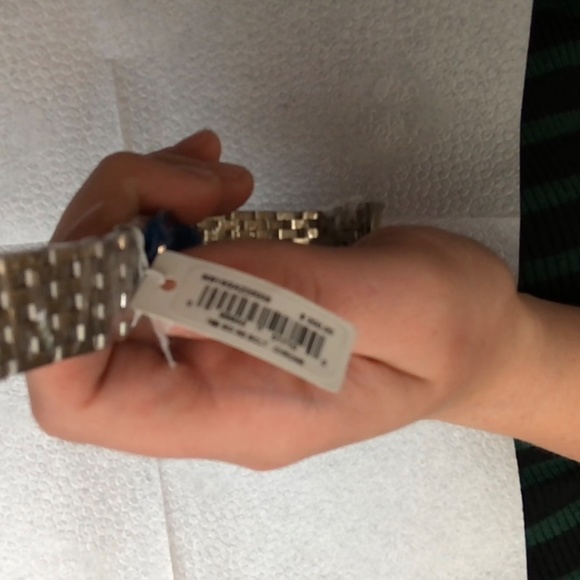 doesn't fit my watch - Picture 5 of 7